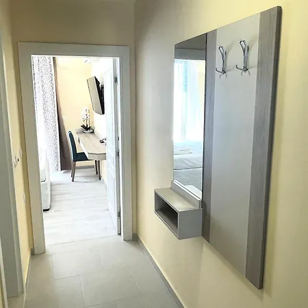 Private Stamopolu Lux