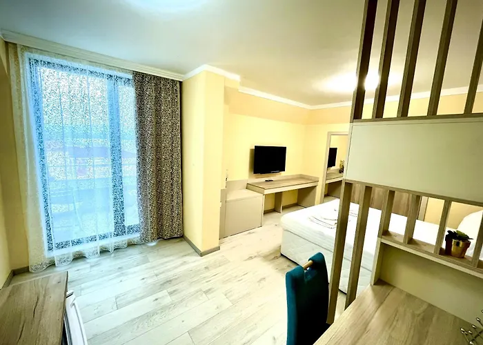 Private Stamopolu Lux